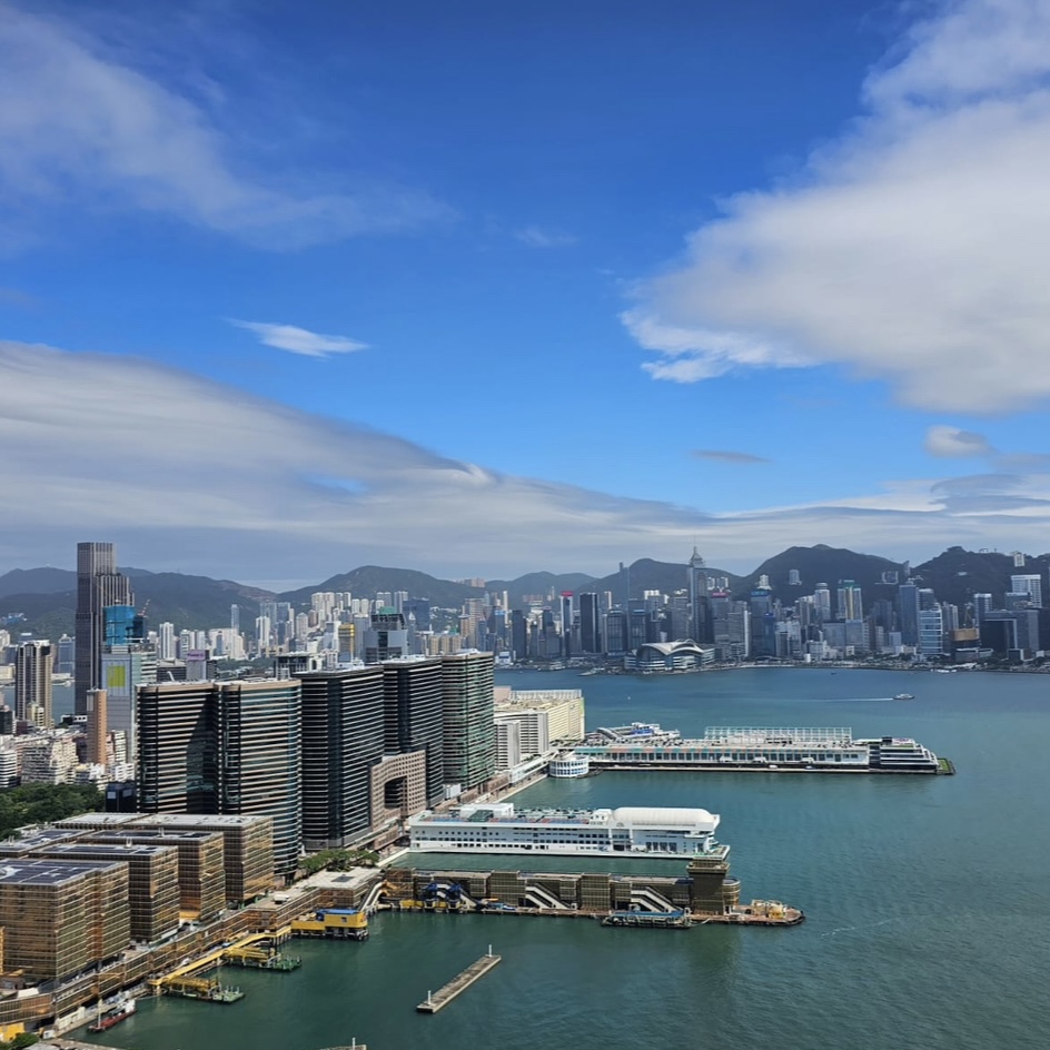 商舖業主仍有奢望，促使連鎖品牌陸續結業。